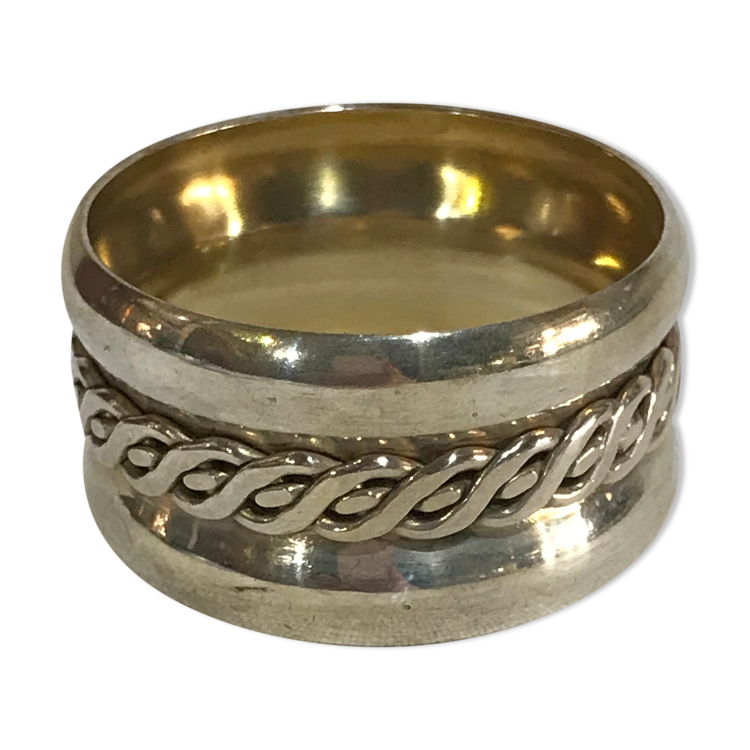 Old metal towel round