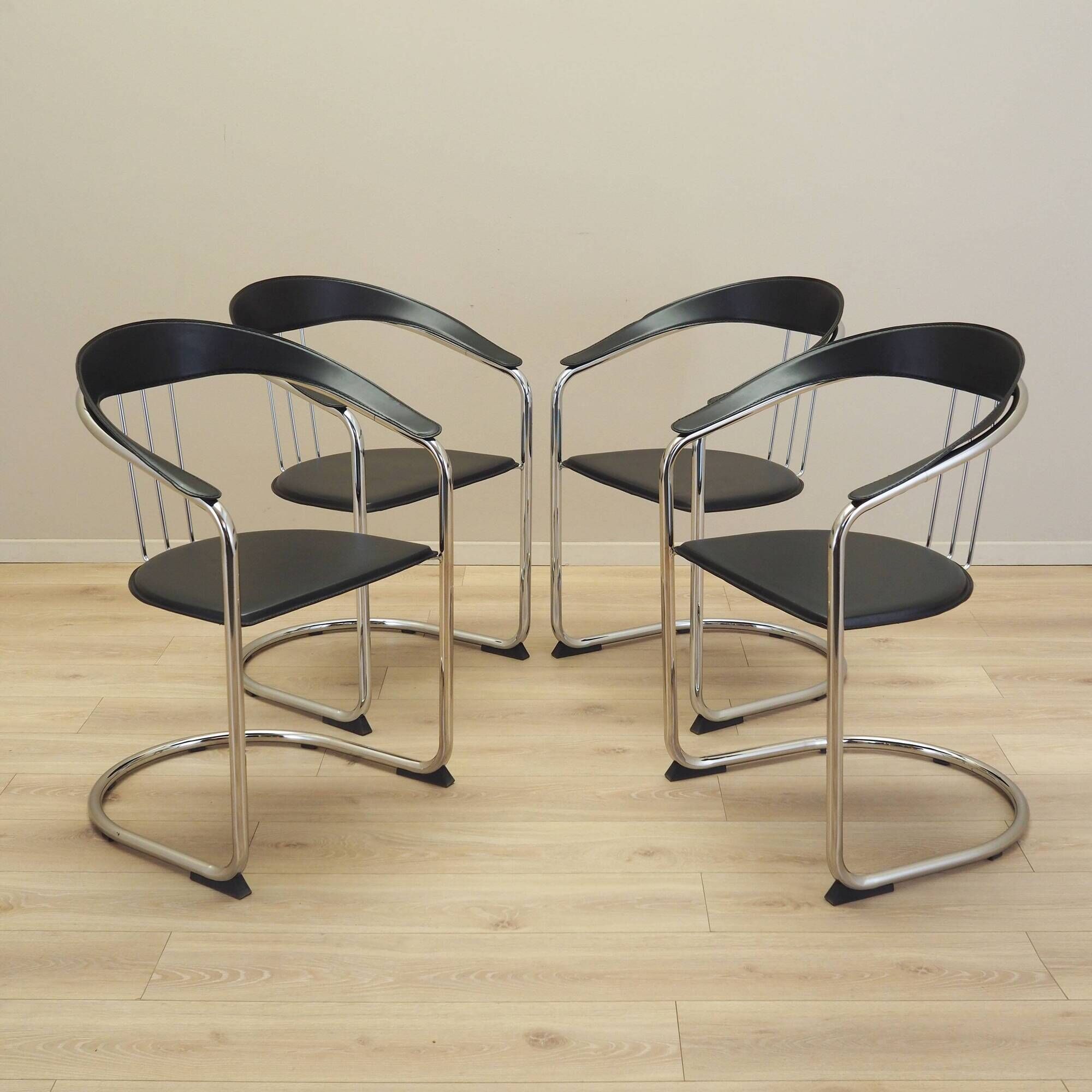 Set of four chairs, Italian design, 1980s, production: Italy