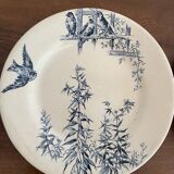 Lot de 2 assiettes en terre de fer Gien modèle Chardonnerets