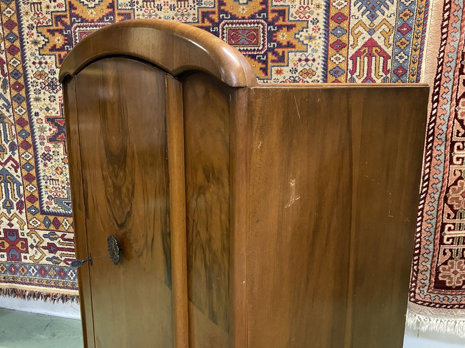 English walnut student penderie