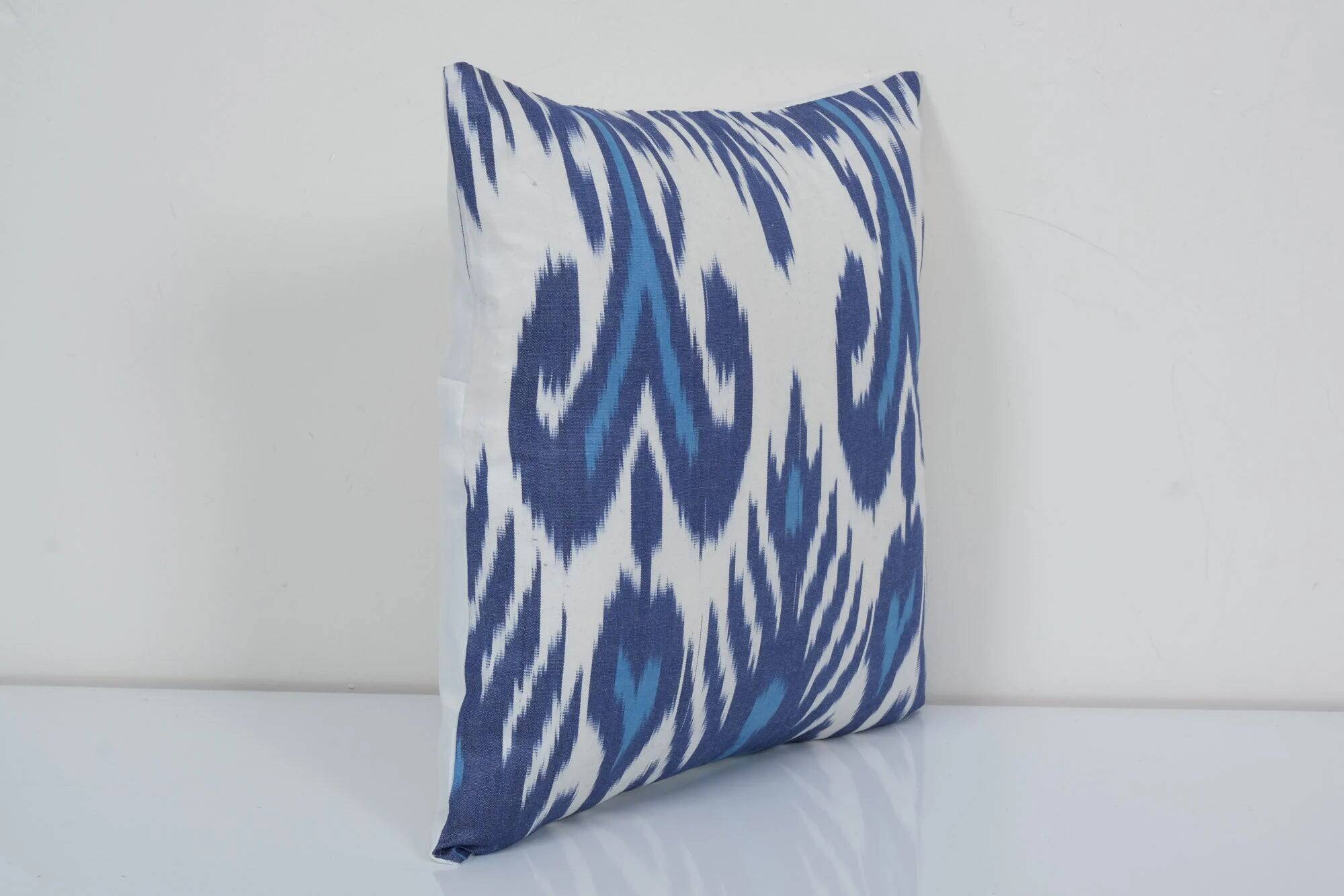 Housse de coussin ikat vintage 36x36 cm