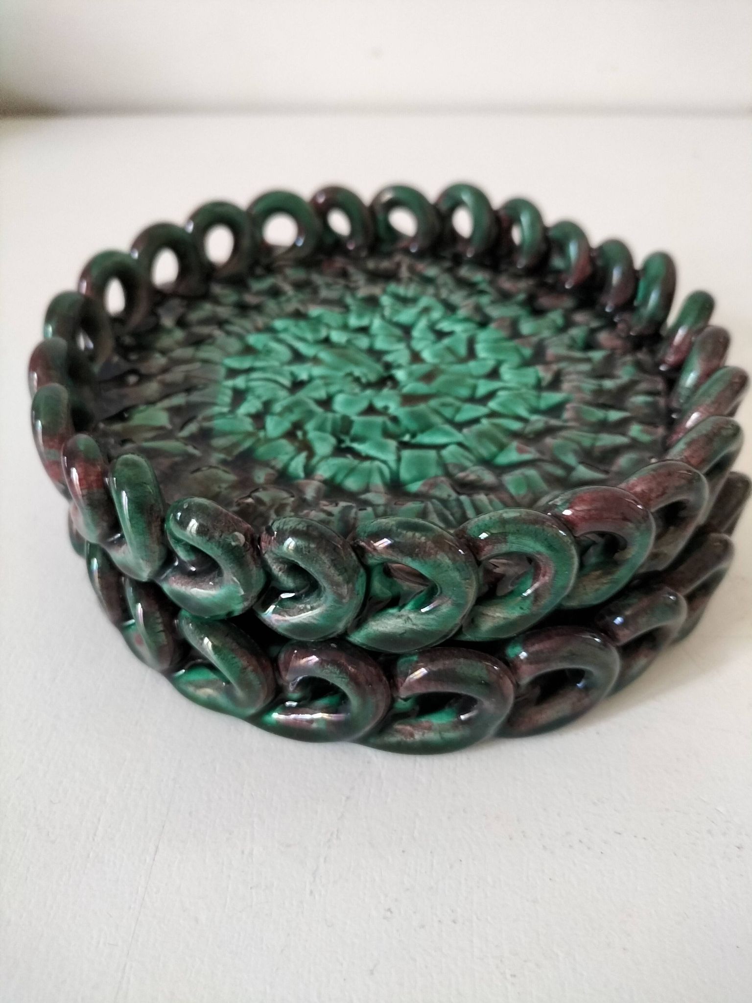 Pair of enamelled woven ceramic trinket trays signed BL, Le Brusc (Var)