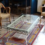 50s coffee table in beaten iron and 135 x 75 cm glass