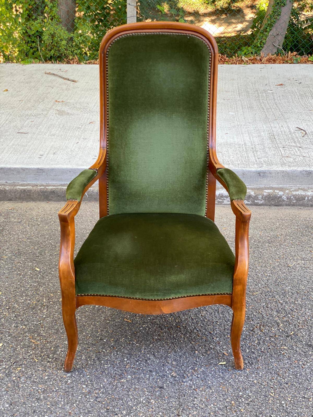 Fauteuil Voltaire Louis Philippe velours vert mousse confortable 1970