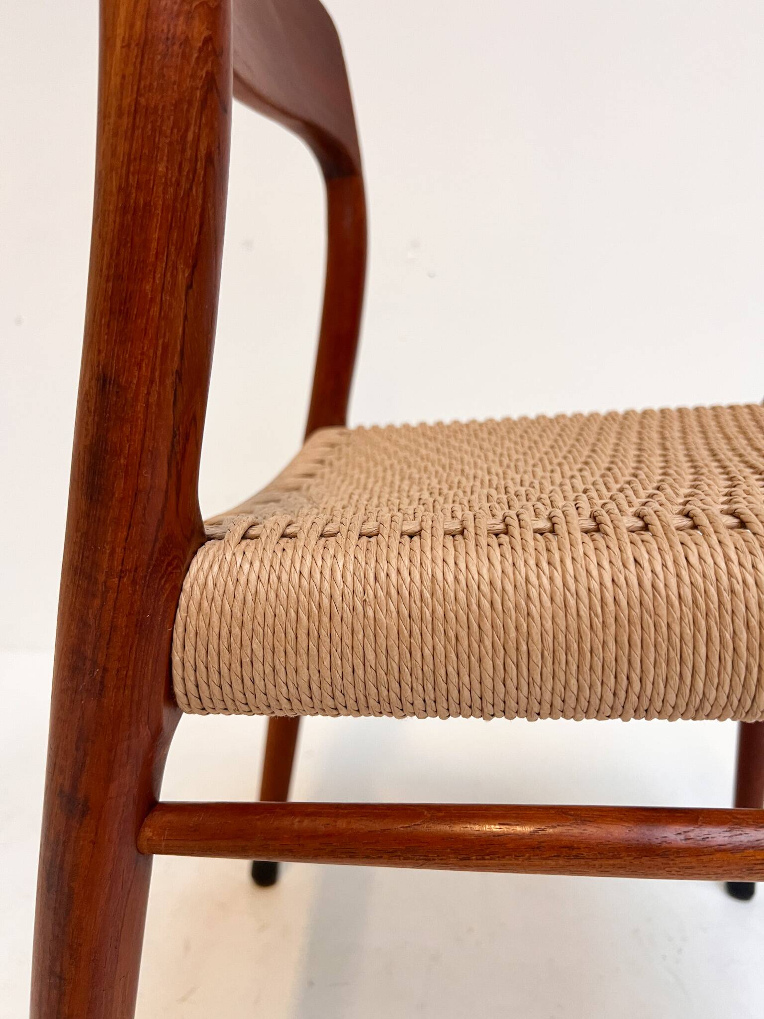 Refurbished set of 4 Model 75 chairs by Niels Møller, 1960s