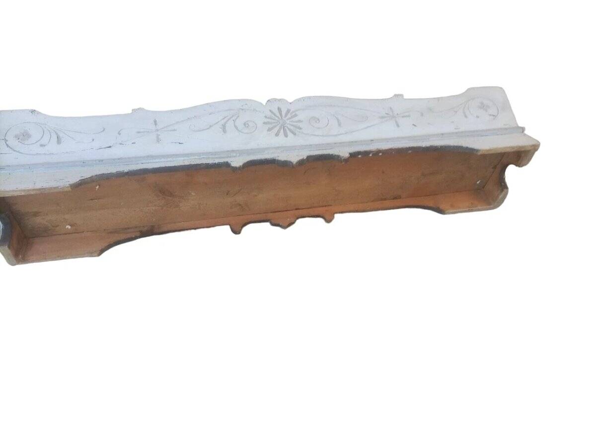 Antique painted wooden jardinière in the Liberty style, shaped and engraved.