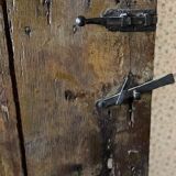 Ancienne porte en bois massif