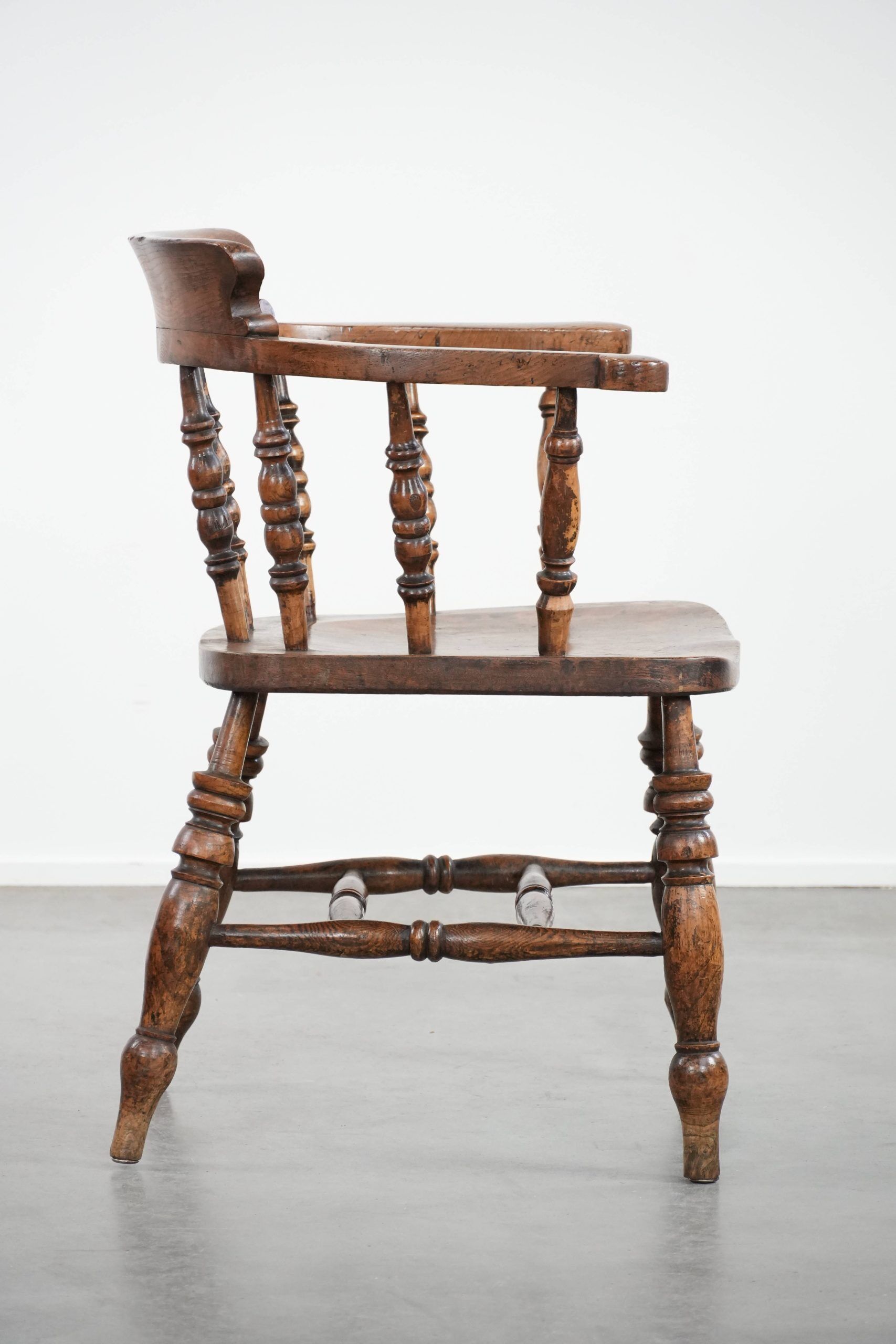 Antique English captain's chair/ desk chair from the early 19th century