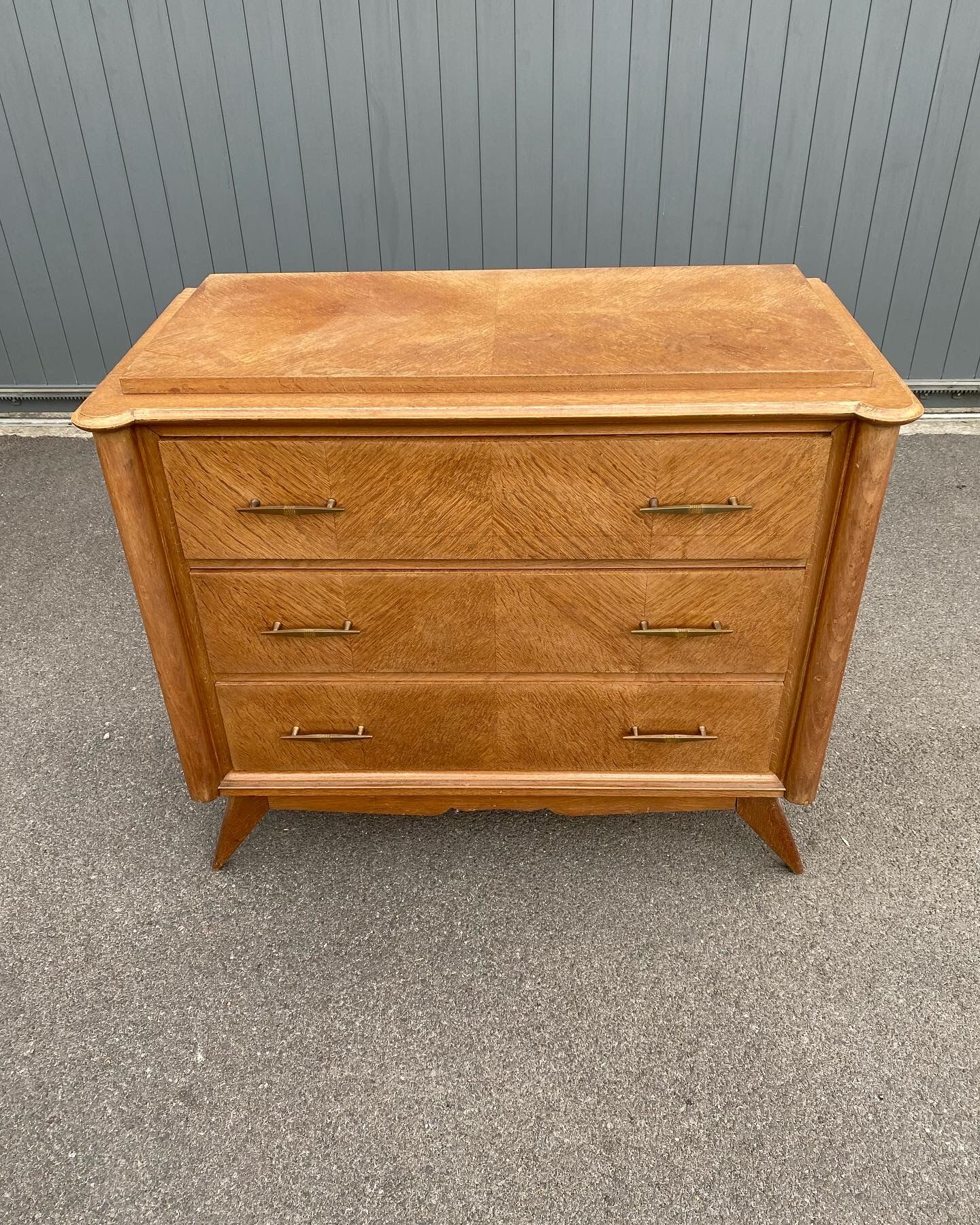 Compass foot dresser