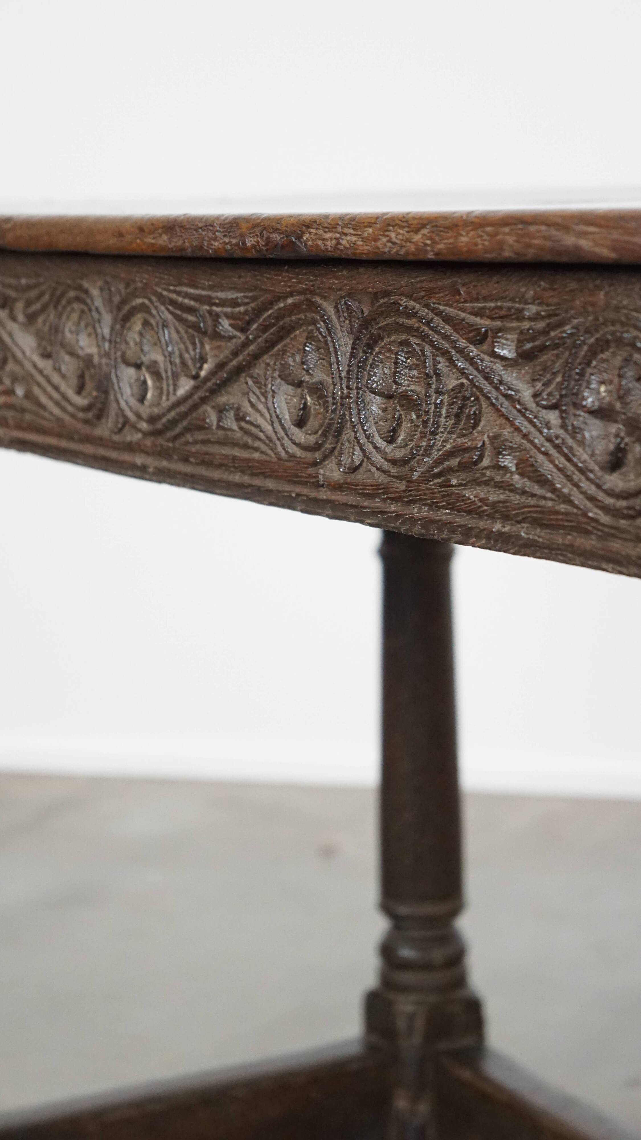 Antique English side table/hall table from the early 18th century