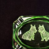 Cendrier style Art Déco en ouraline en verre gravé chiens Scottish Terrier