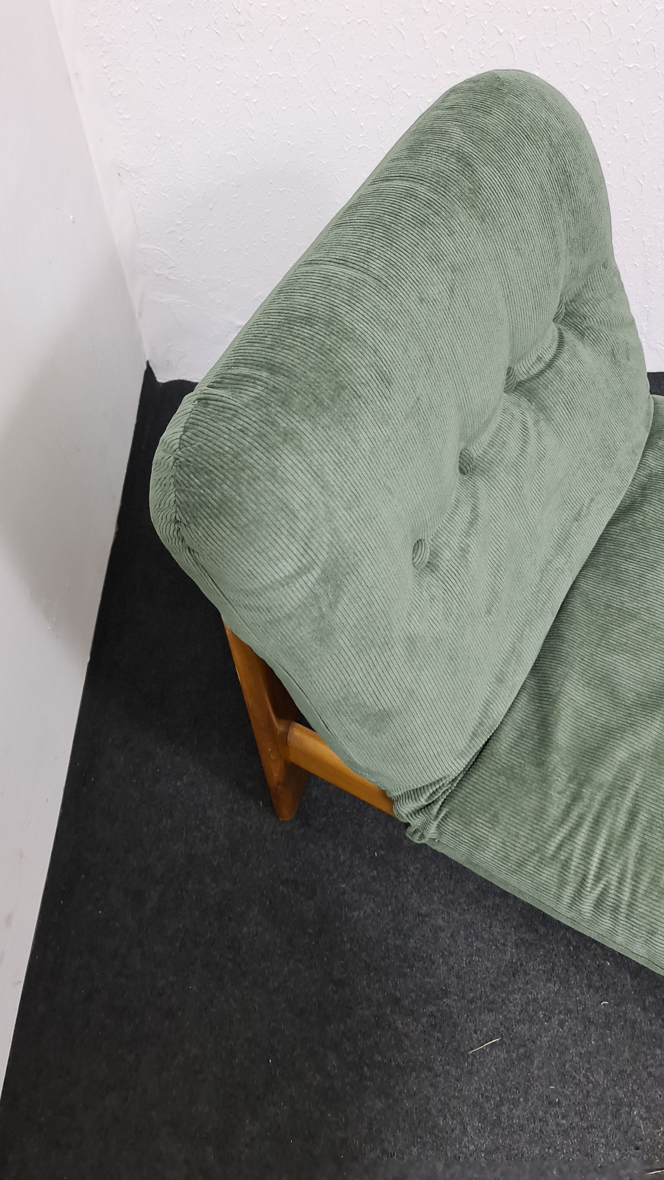 Vintage lounge chair