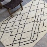Moroccan Berber wool rug 234 x 140 cm