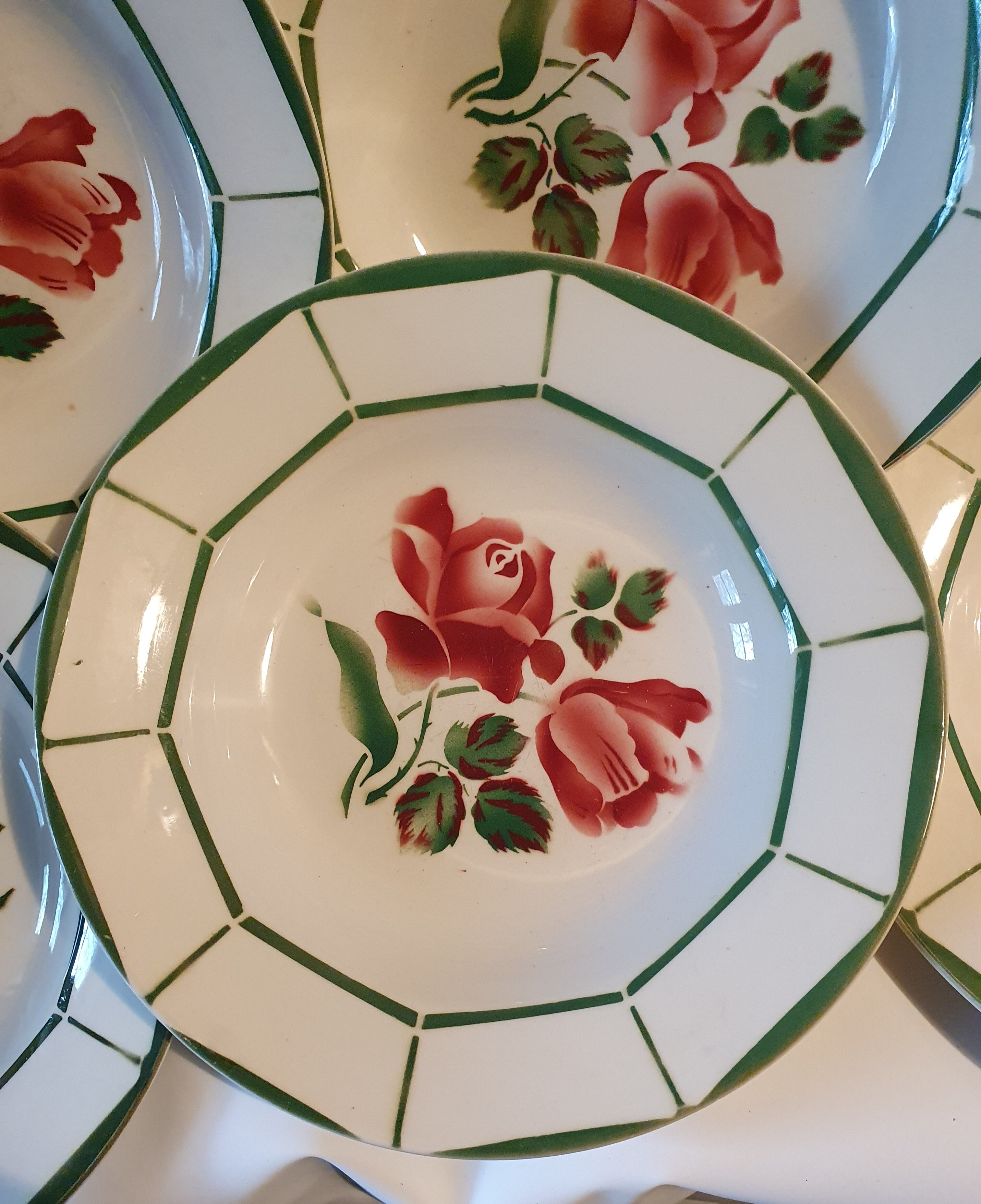 6 hollow plates in faience decor red pinks and green leaves