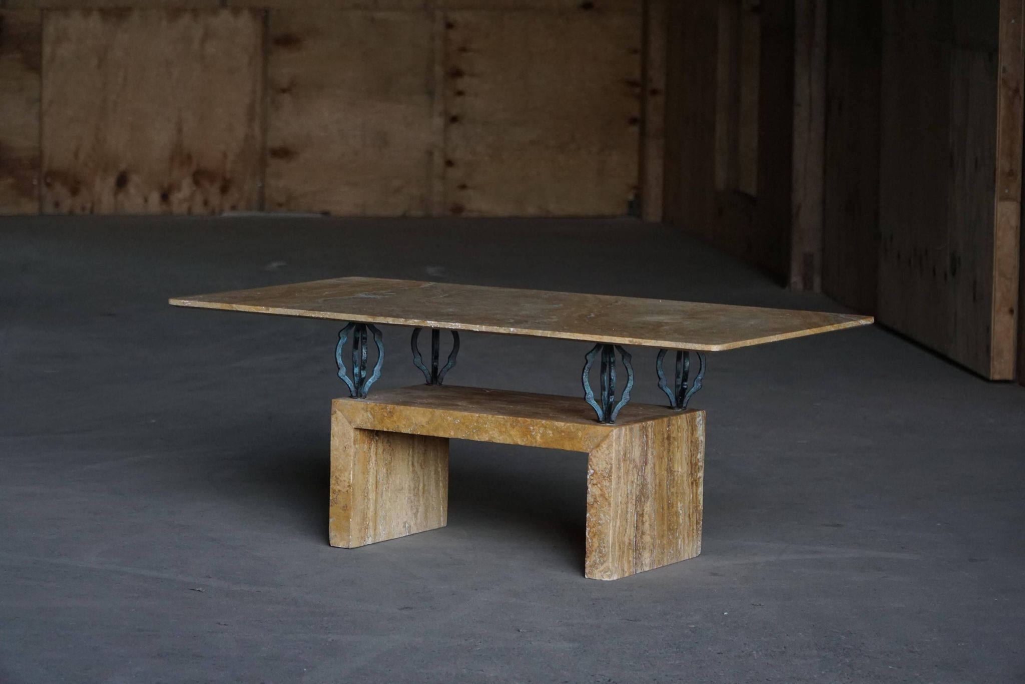 Table basse rectangulaire en marbre du milieu du siècle, fabriquée en Italie, années 1970