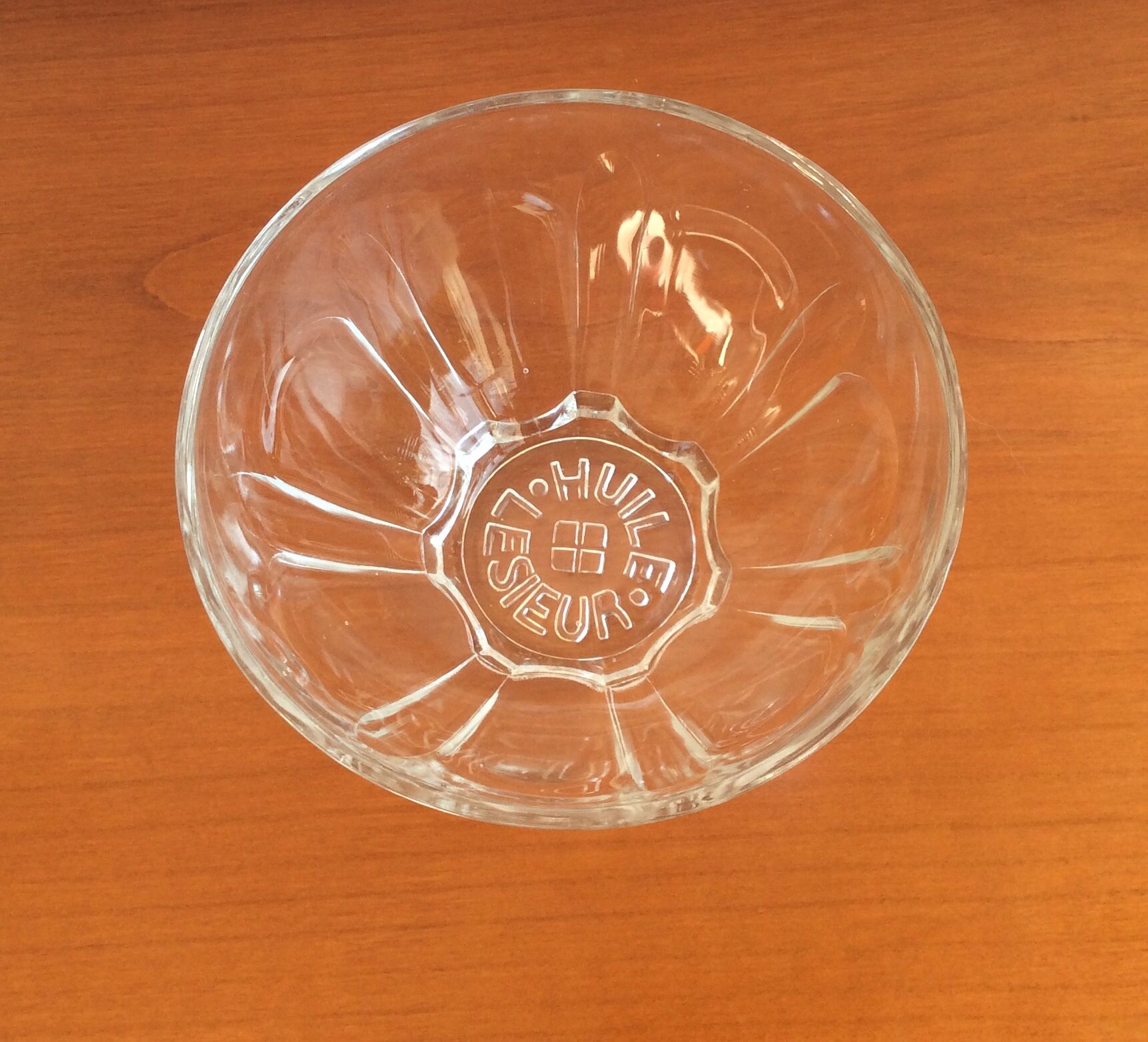 Old glass bowl Huile Lesieur
