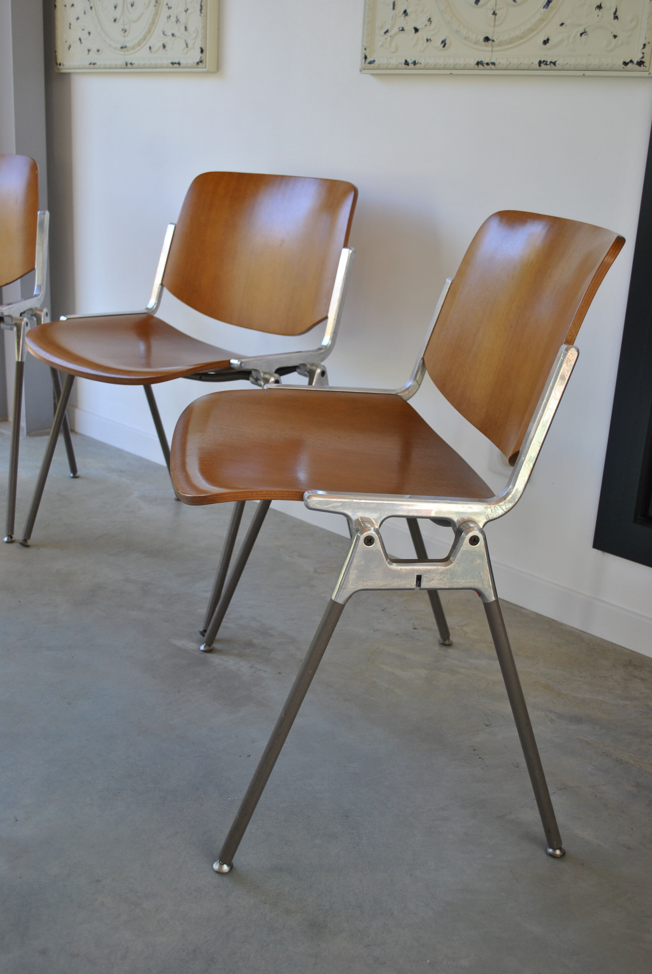 Chaises DSC-106 de Giancarlo Piretti éditées par Anonima Castelli ,1970