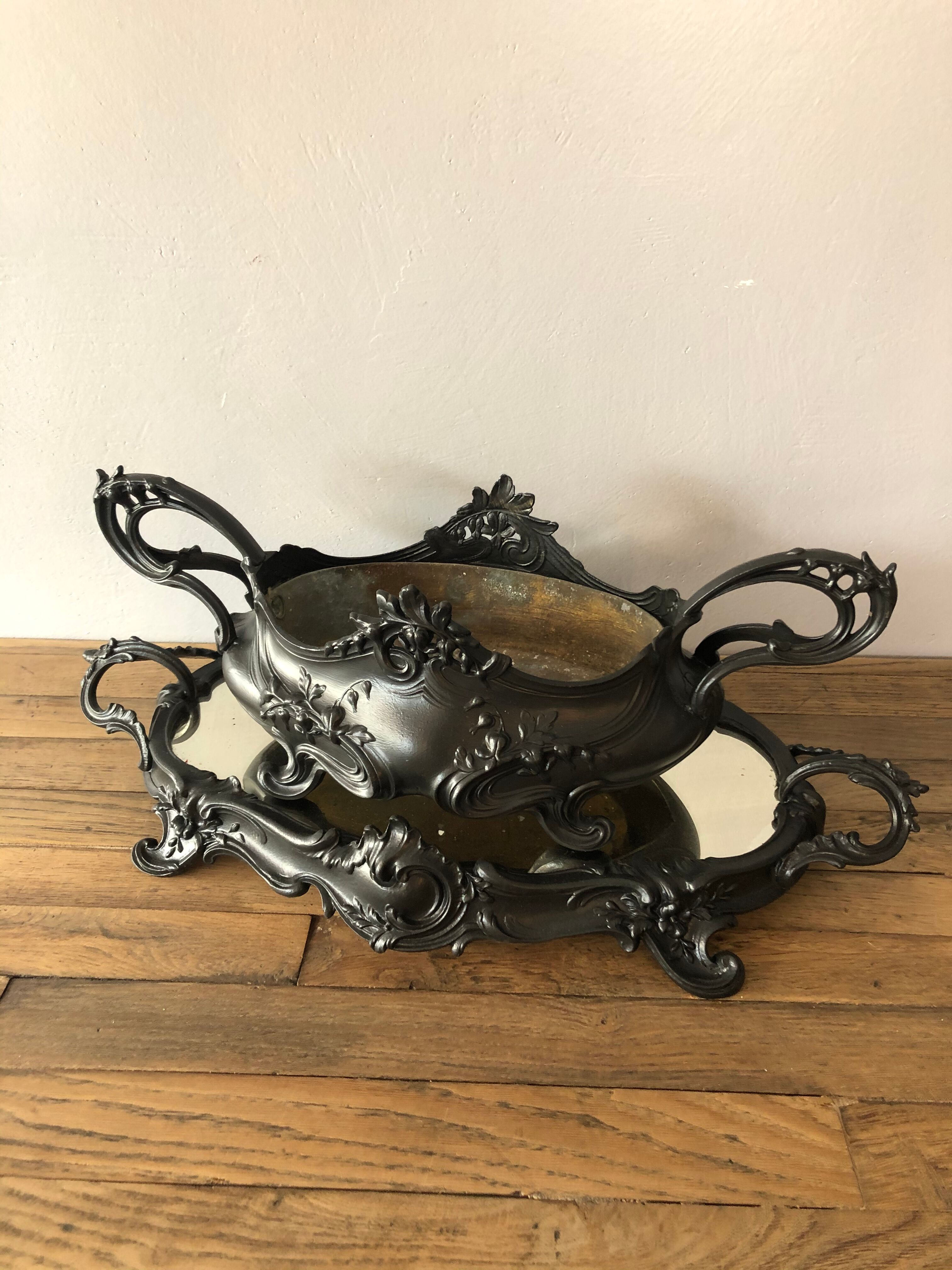 Louis XV-style centerpiece