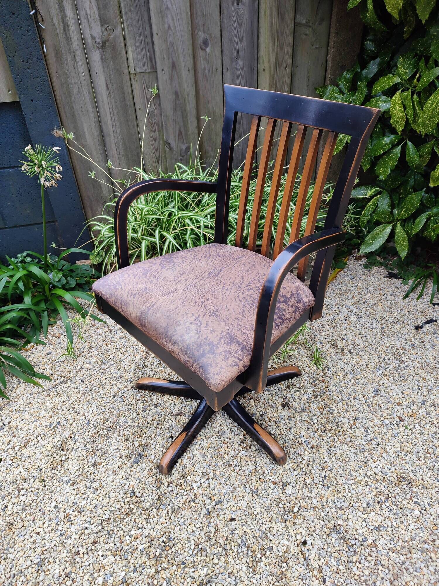 Swivel armchair in solid wood Retro style