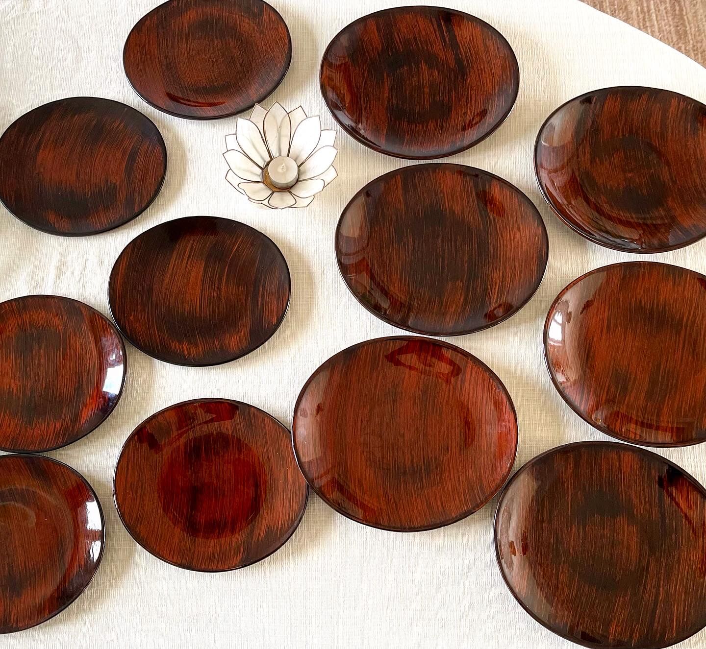 12 assiettes vintage 1970