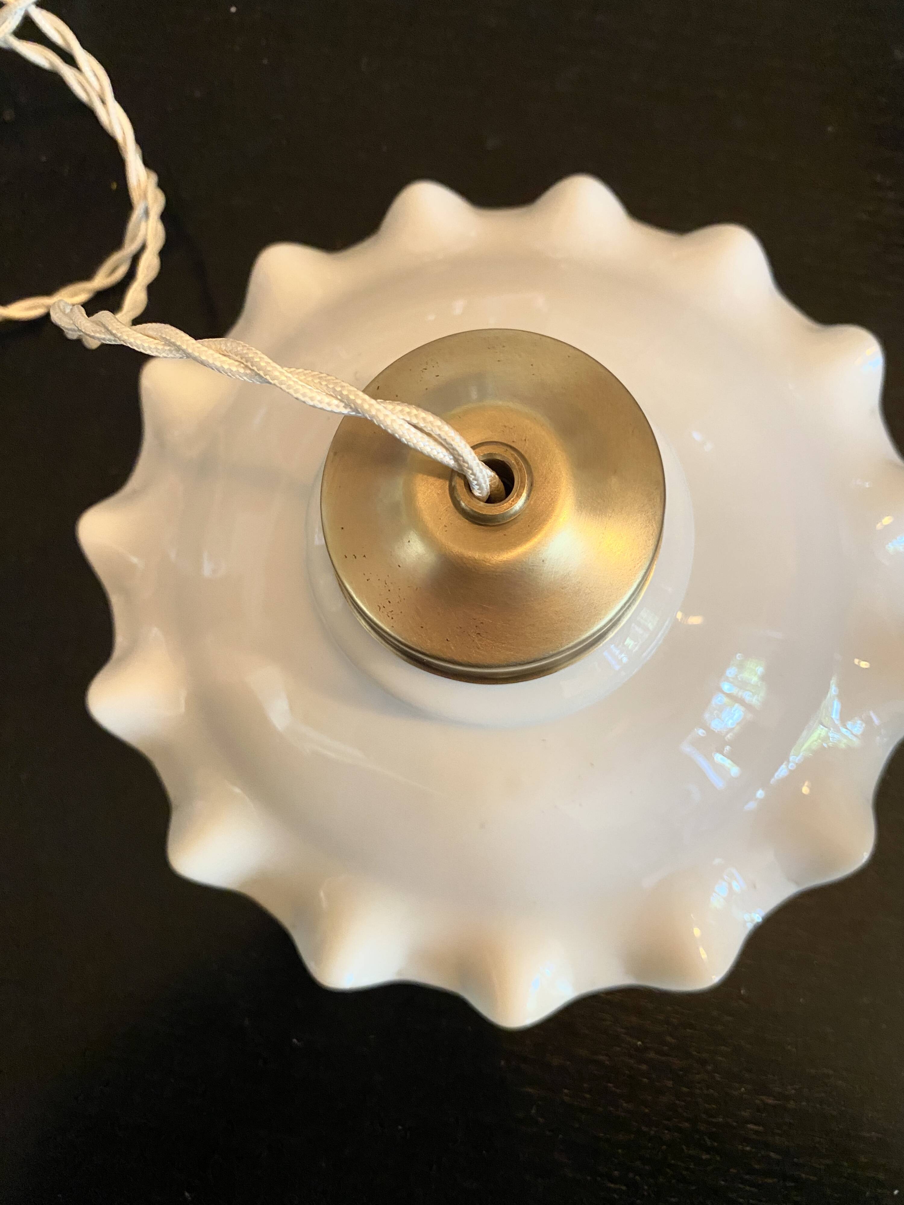 Glass pendant light, 2M fabric cable, porcelain ceiling rose