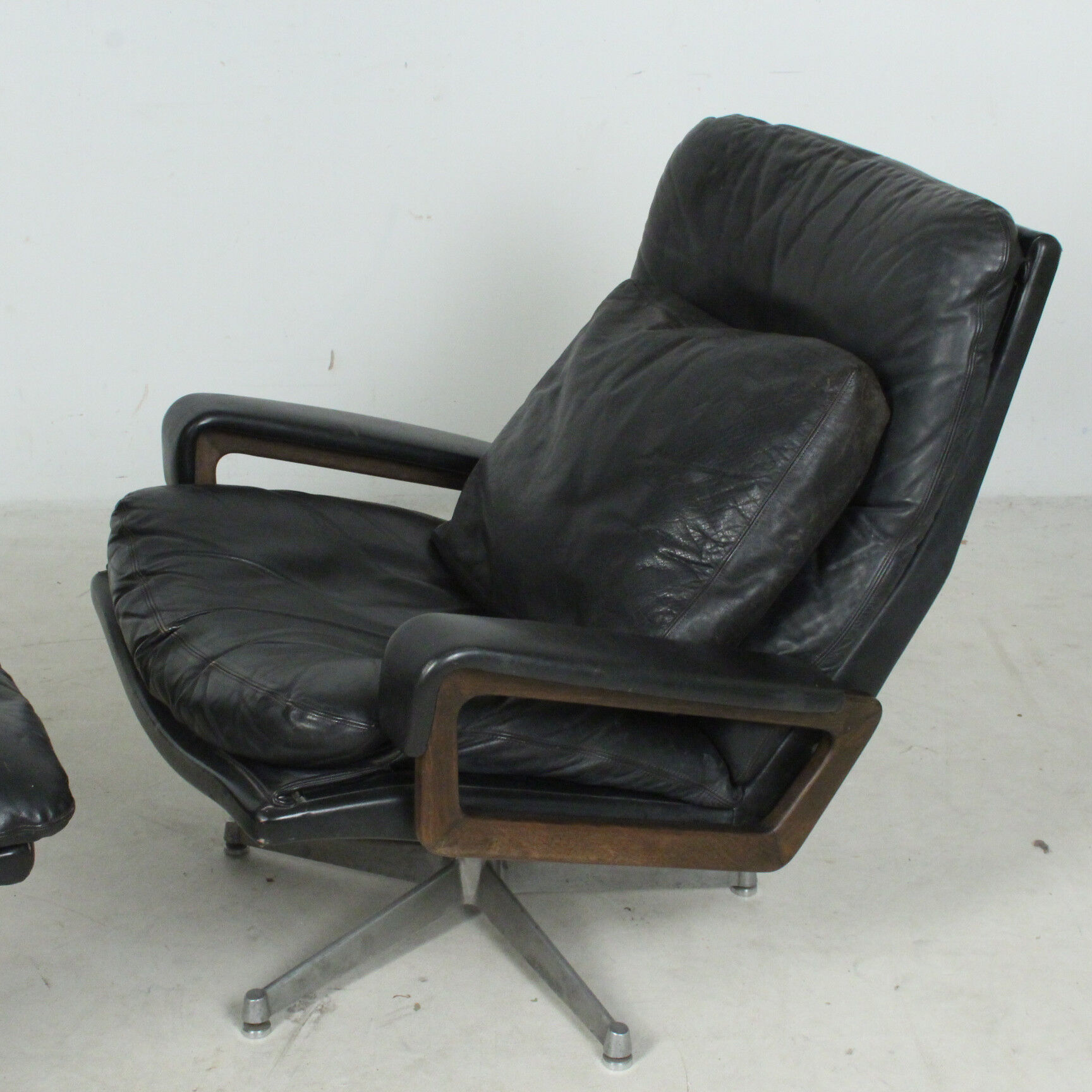 André vandenbrouck for straessle. armchair and ottoman, model 'king chair' and 'king pouf', 1970