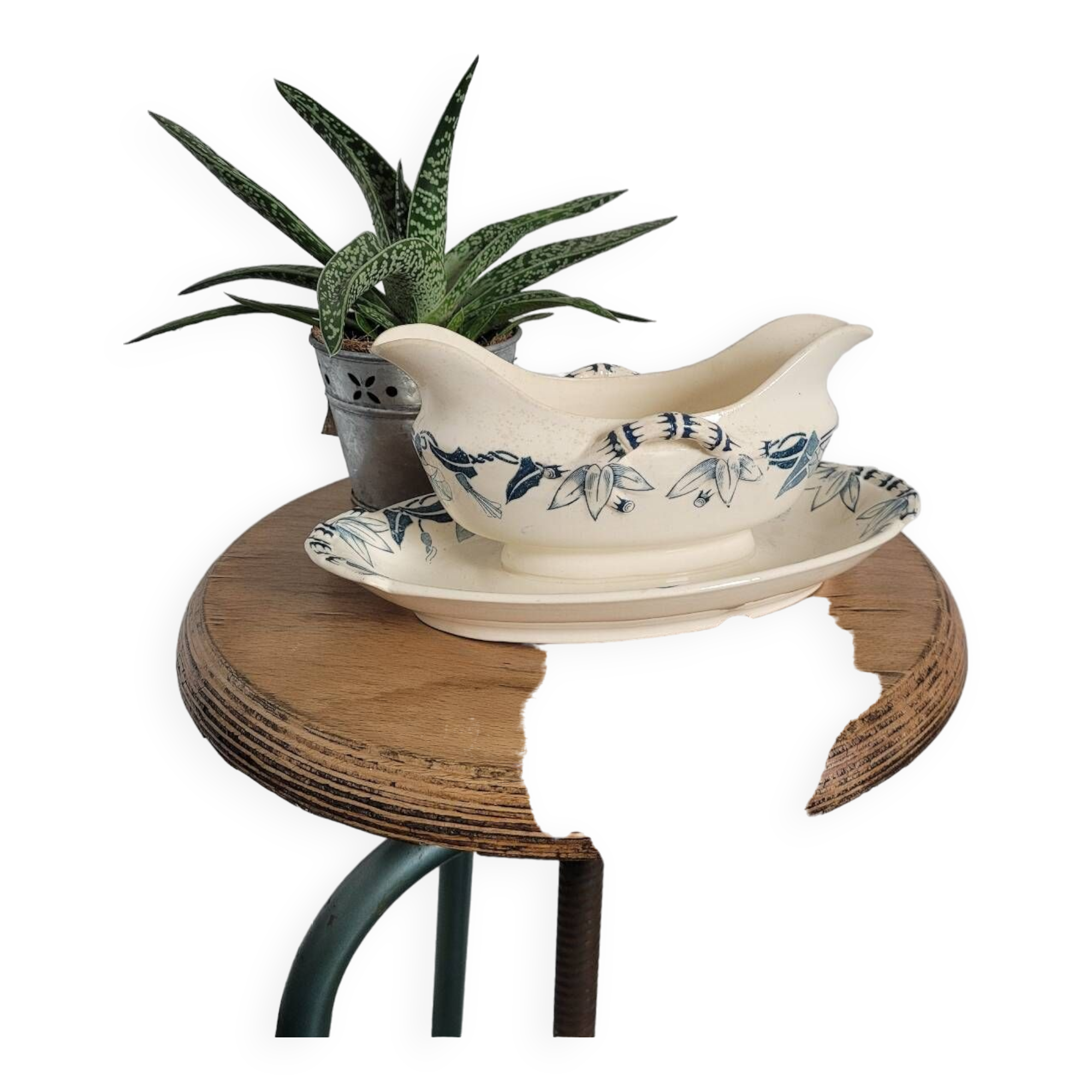 Sauce boat Pétrus Sarreguemines and Digoin