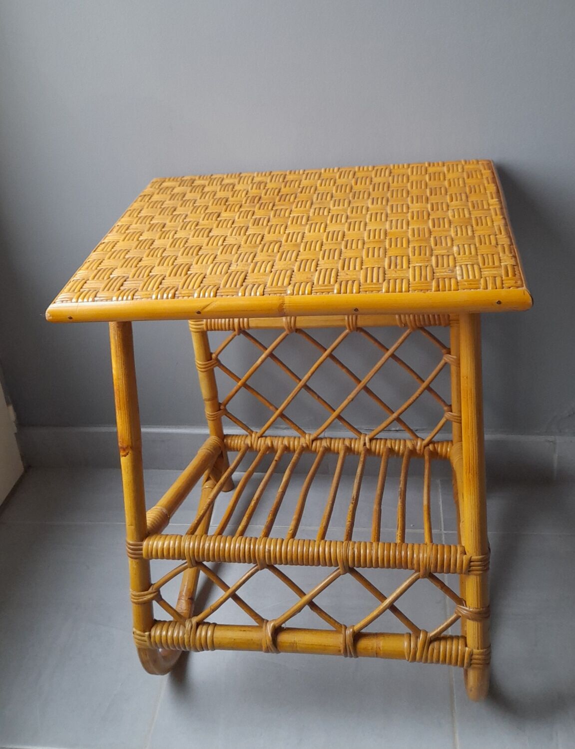 Rattan tablet 60s