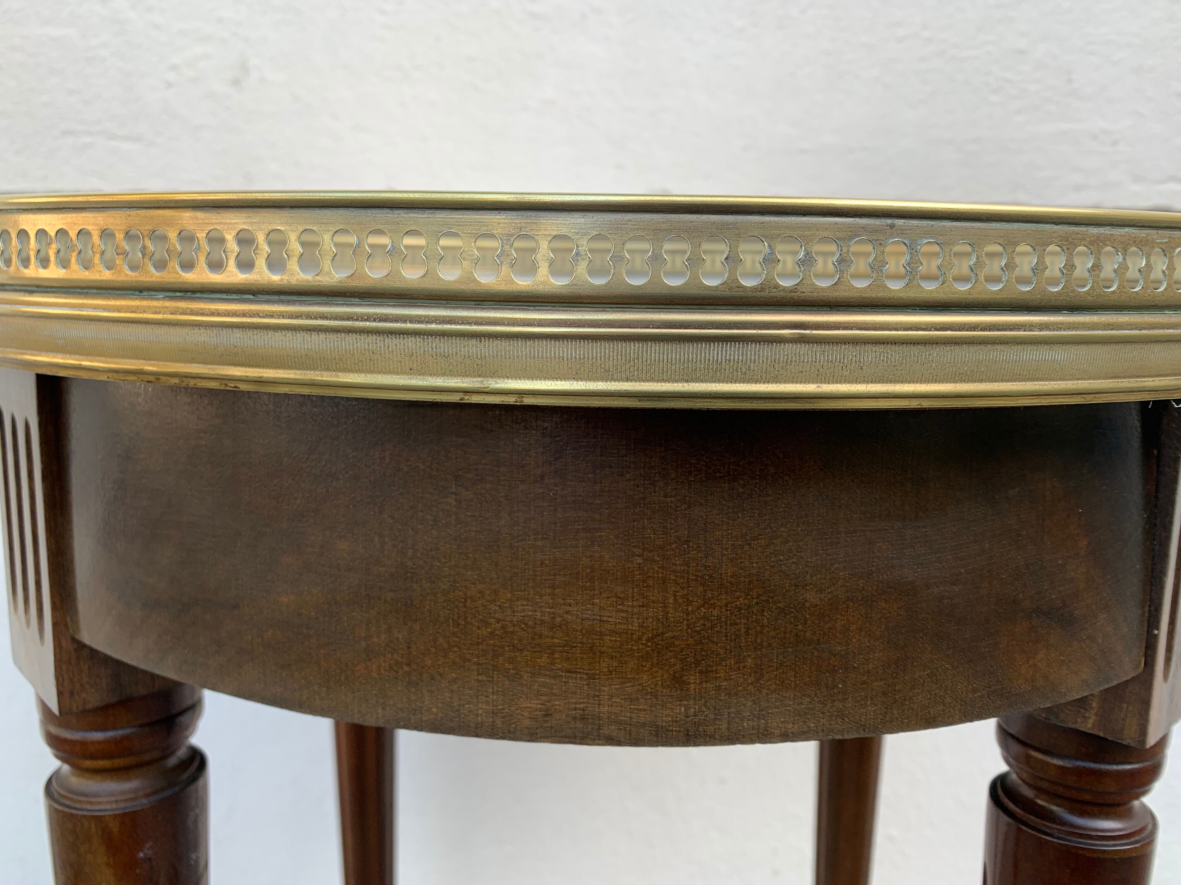 Marble bouillotte table