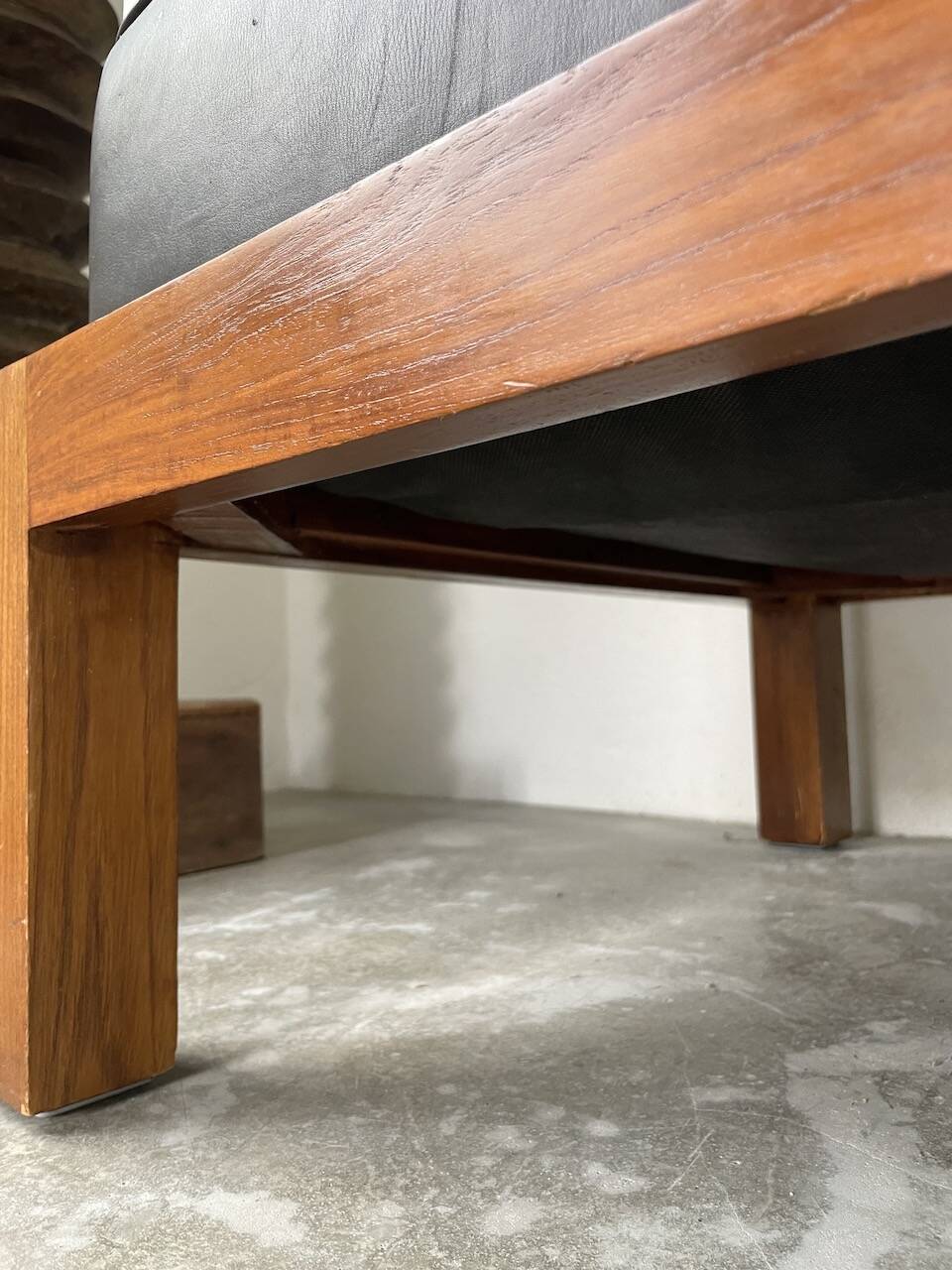 Modernist armchair in exotic wood and leather