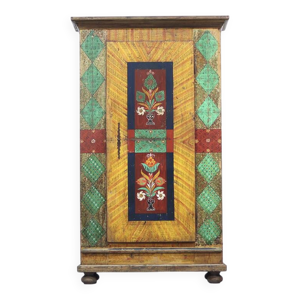 Armoire de mariée peinte - ferme rustique