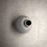 Round vase