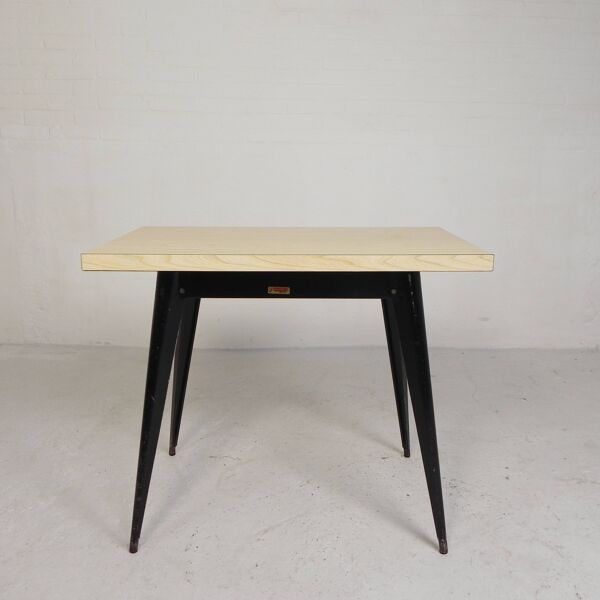 Table bistrot Henri Julien, modèle Tolix T55 avec plateau en Formica, années 1950