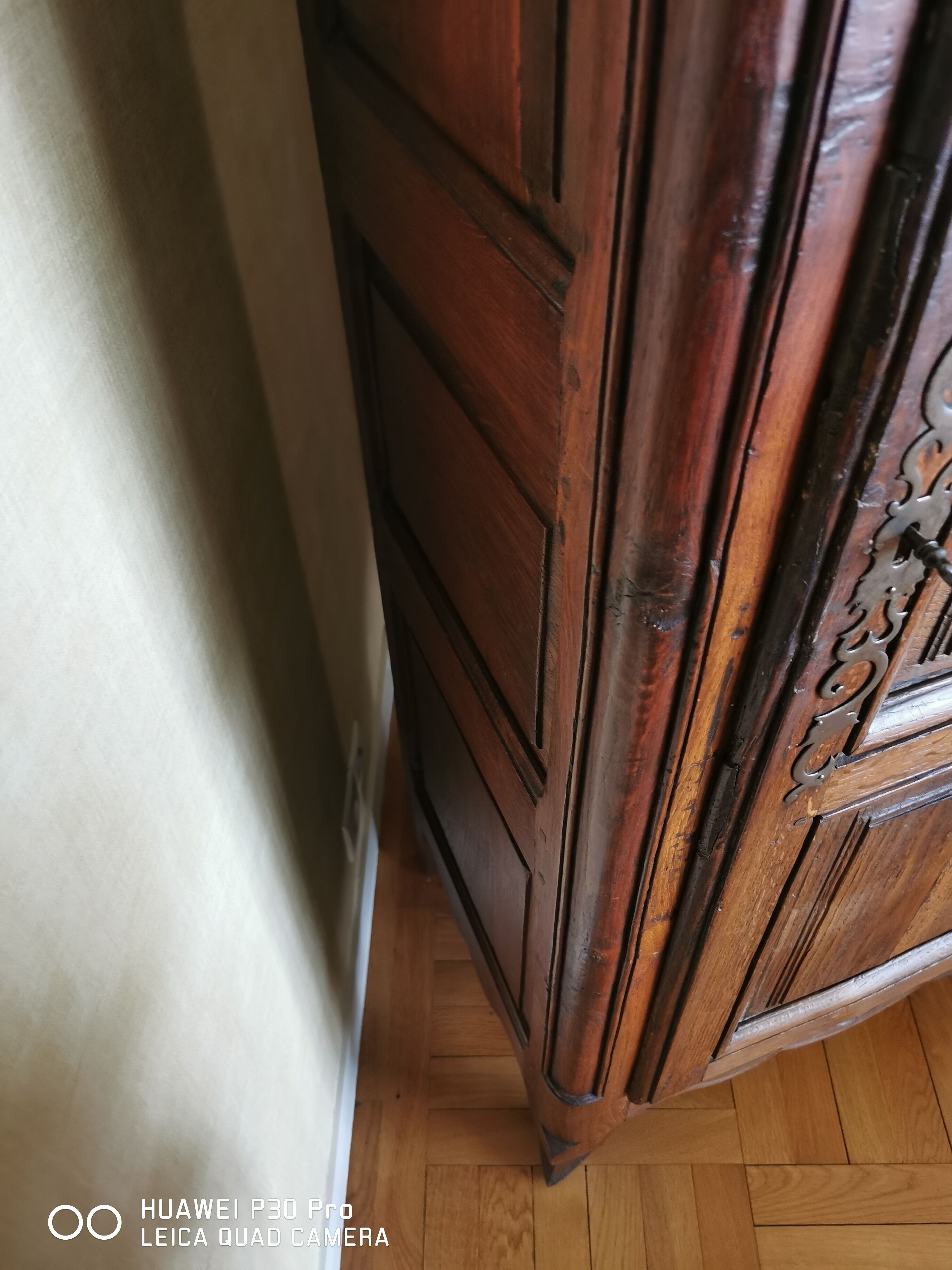 Good man standing oak