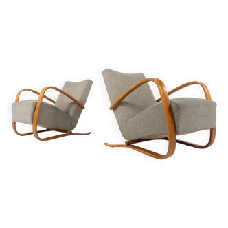 Pair of Bentwood Armchairs by Jindrich Halabala H269, Czech Republic, 1940s