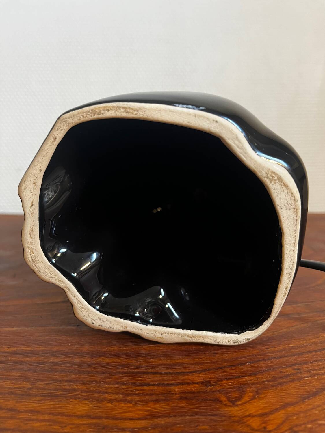 Cat lamp with opaline globe from the 80s