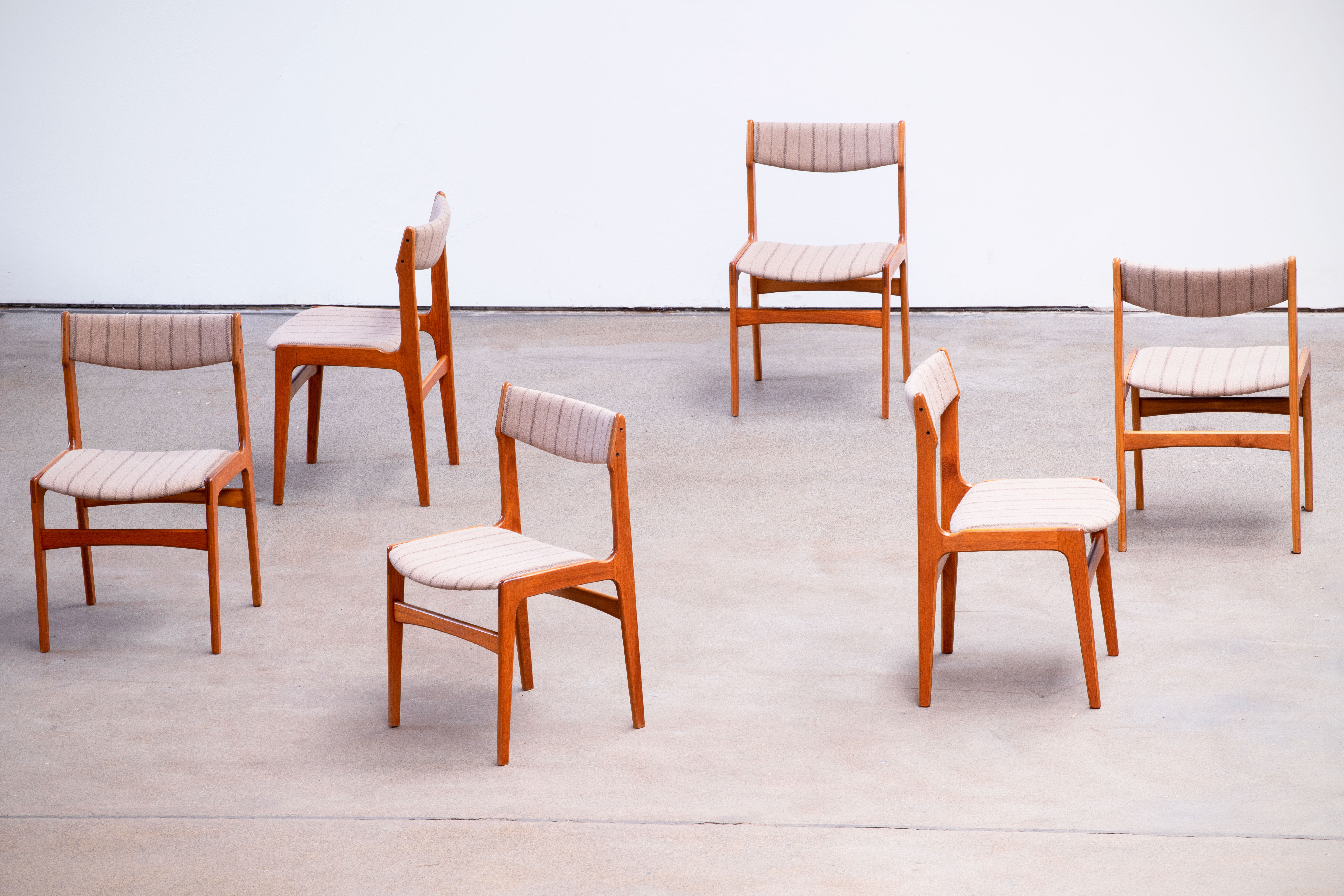 Set of 6 Scandinavian chairs vintage solid teak and wool 1960