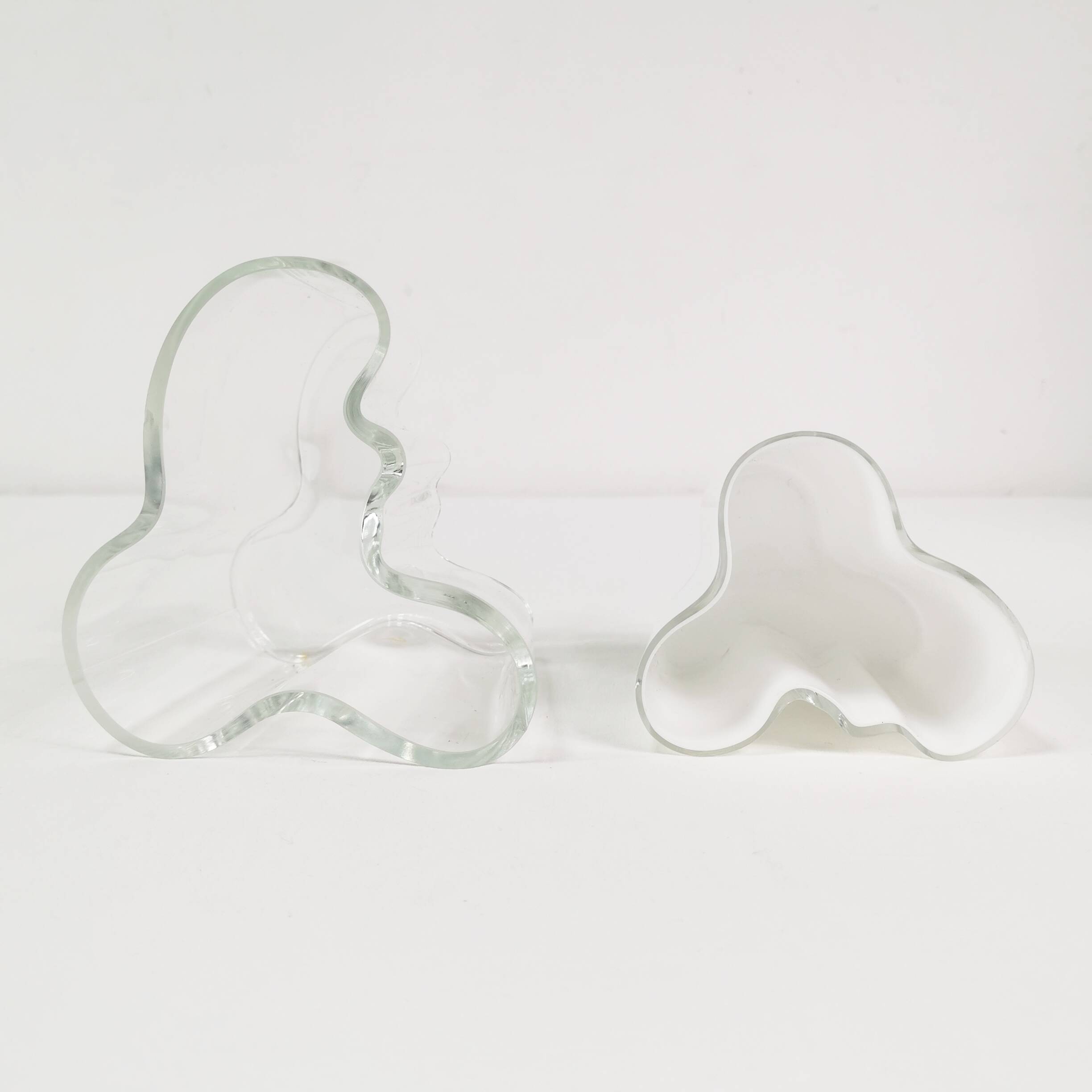 Mid Century pair of vases - glass vessels, Littala, designed by Alvar Aalto, Finland, 1980s.