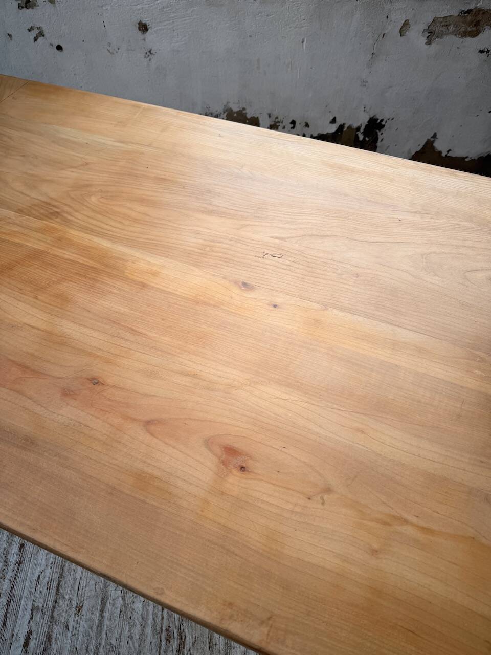 Table de ferme en merisier