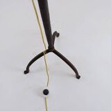 Lampadaire tripode en fer forgé brutaliste avec ampoule