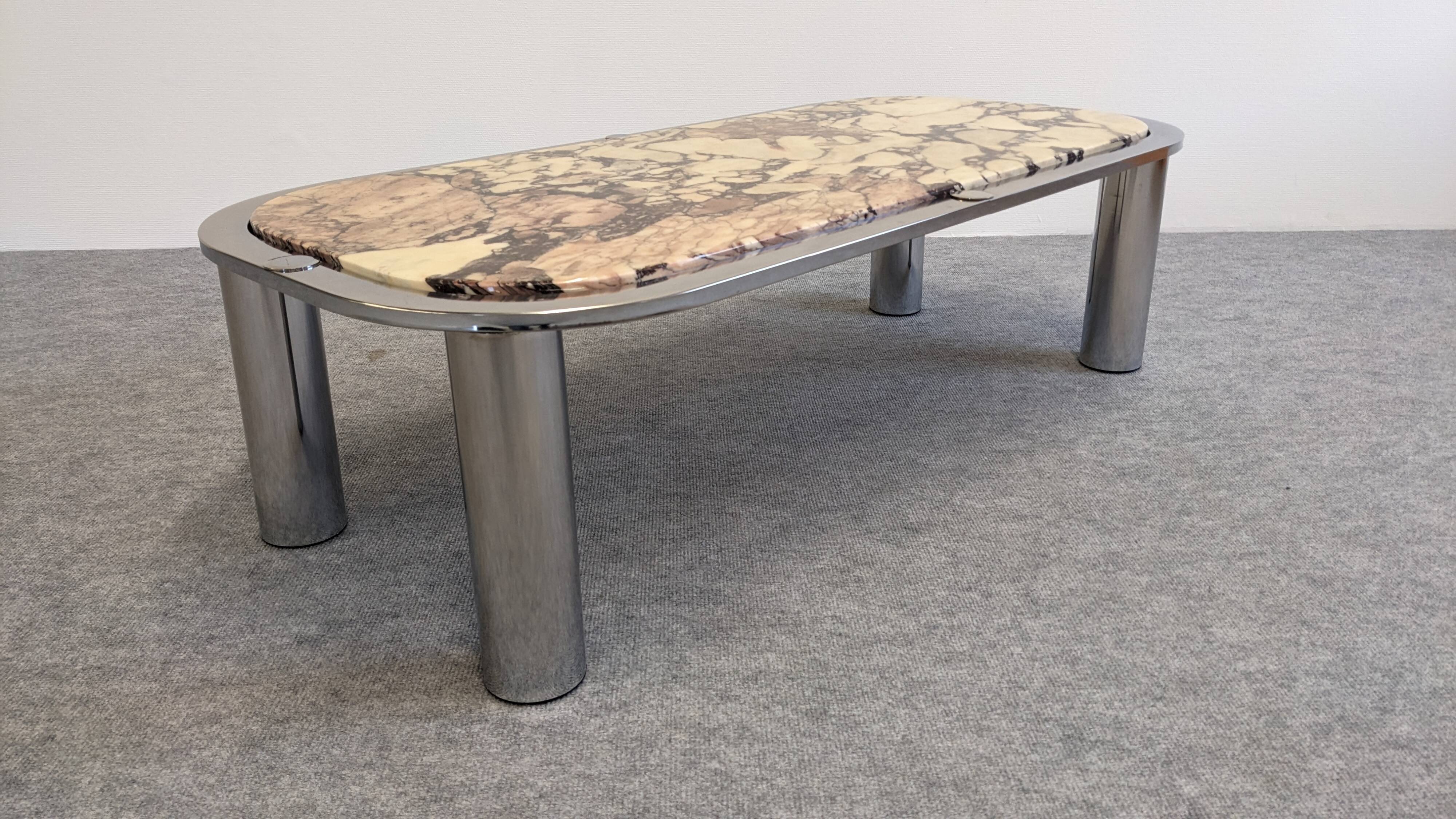 Italian marble coffee table from the 60s/70s