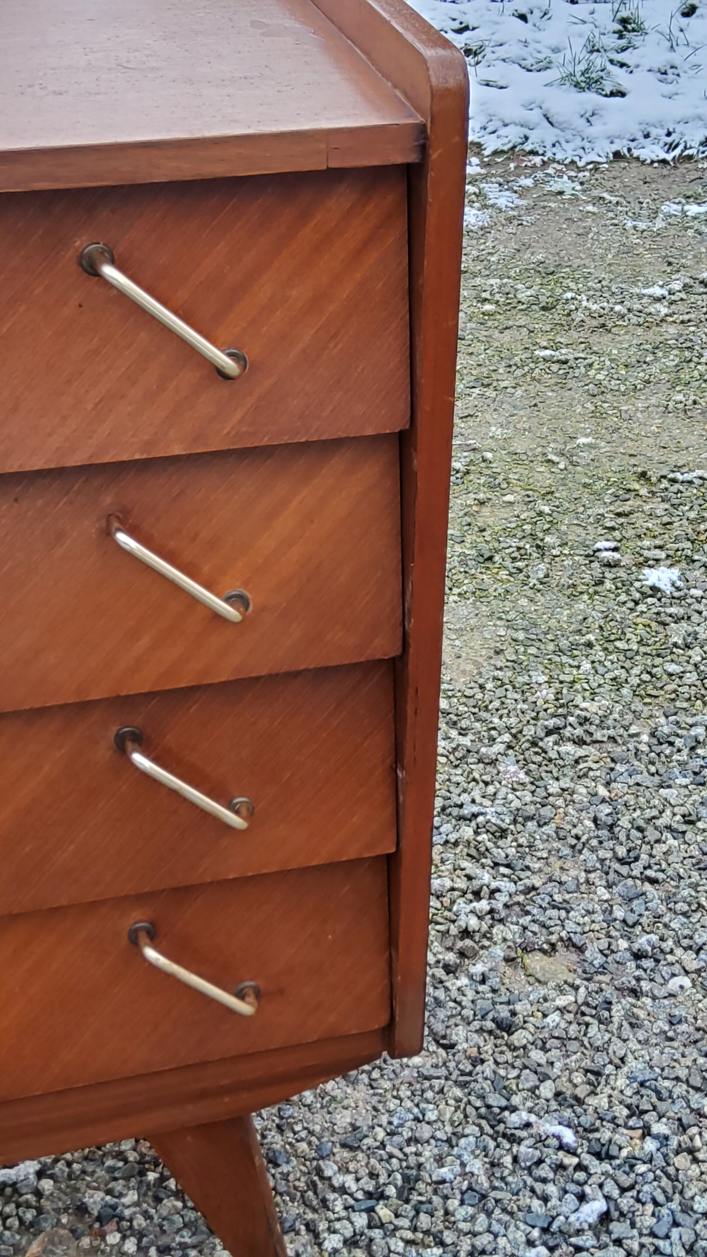 Vintage chest of drawers from the 50s 4 drawers feet compass and mahogany fins