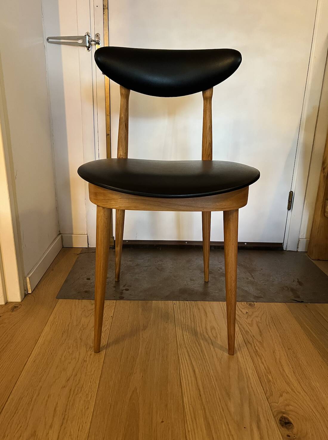 Pierre Guariche Unicorn chairs (golden oak, matte varnish)