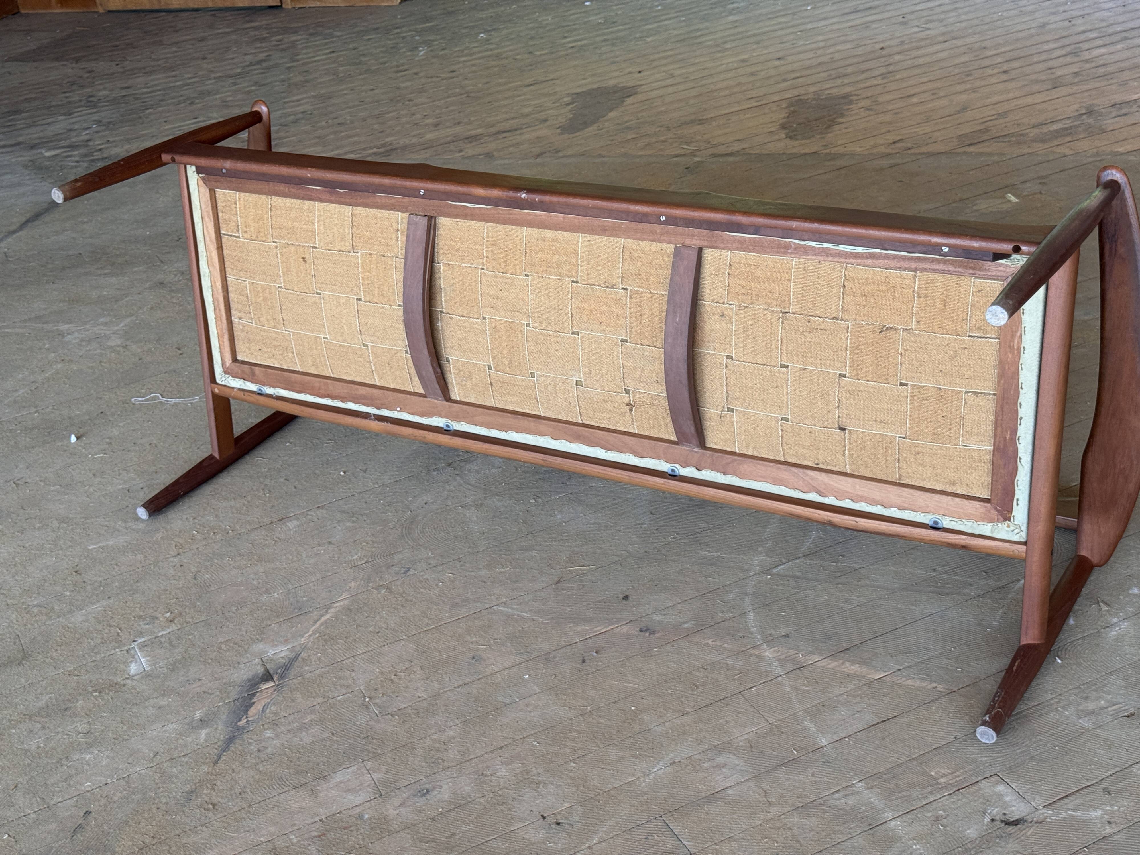 Canapé scandinave par Grete Jalk pour France & Son circa 1960