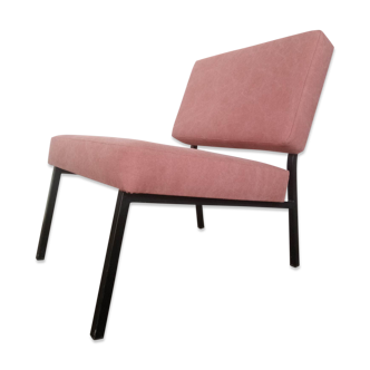 Modernist esay chair