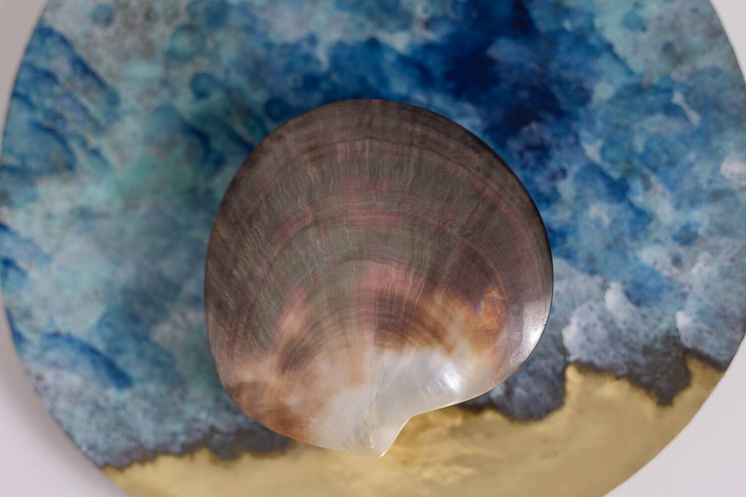 Pair of wall lights model "black mother-of-pearl". Contemporary work.