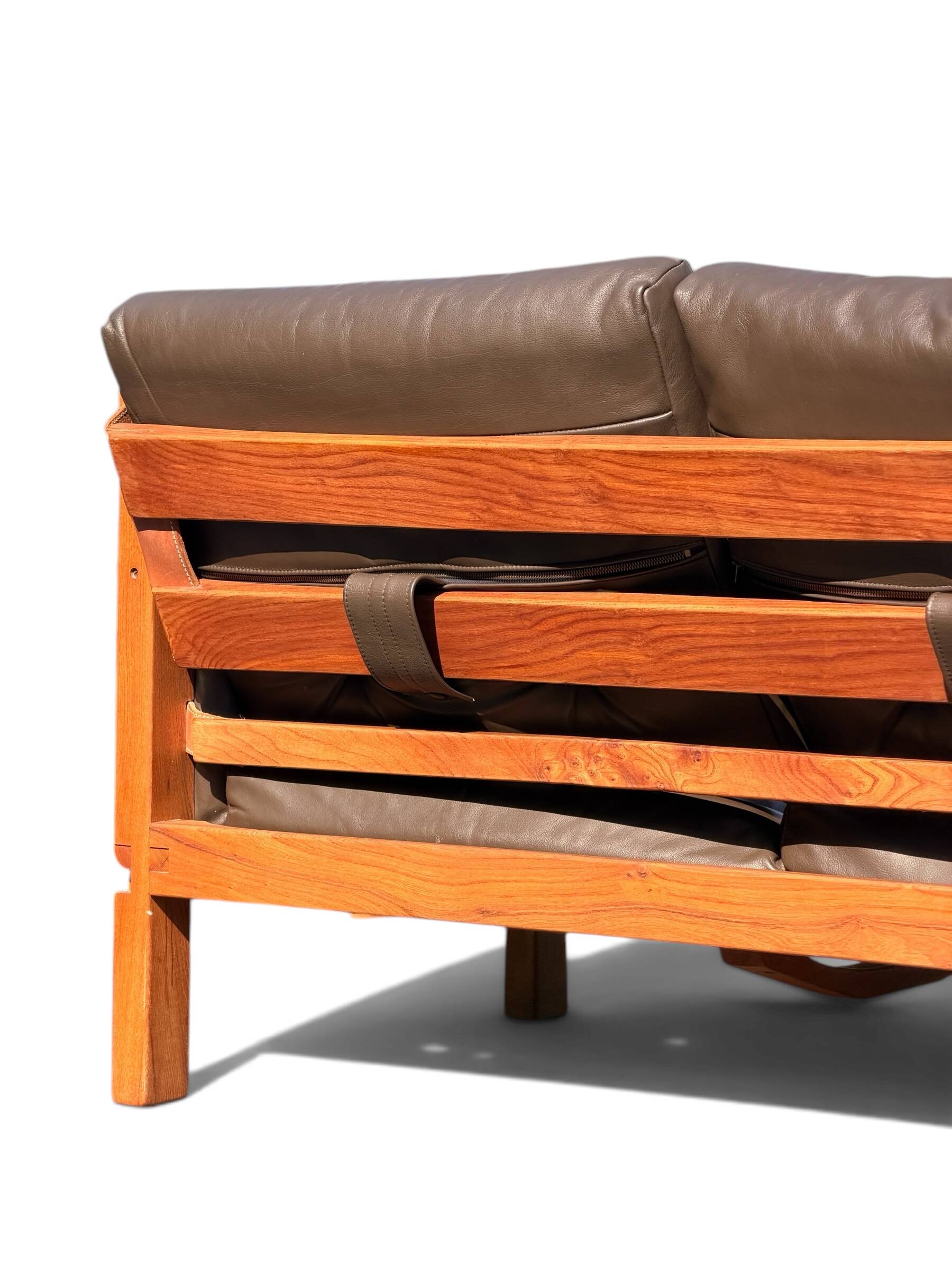 Pierre Chapo, 3-seater sofa S32 in solid elm and brown leather, 1966