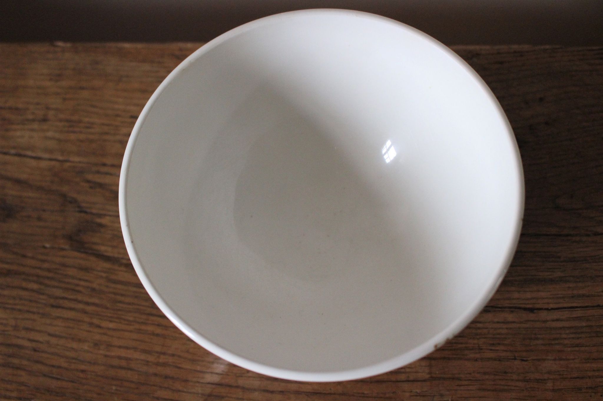 Vintage bowl on foot with brown brown tartan motif white earthenware