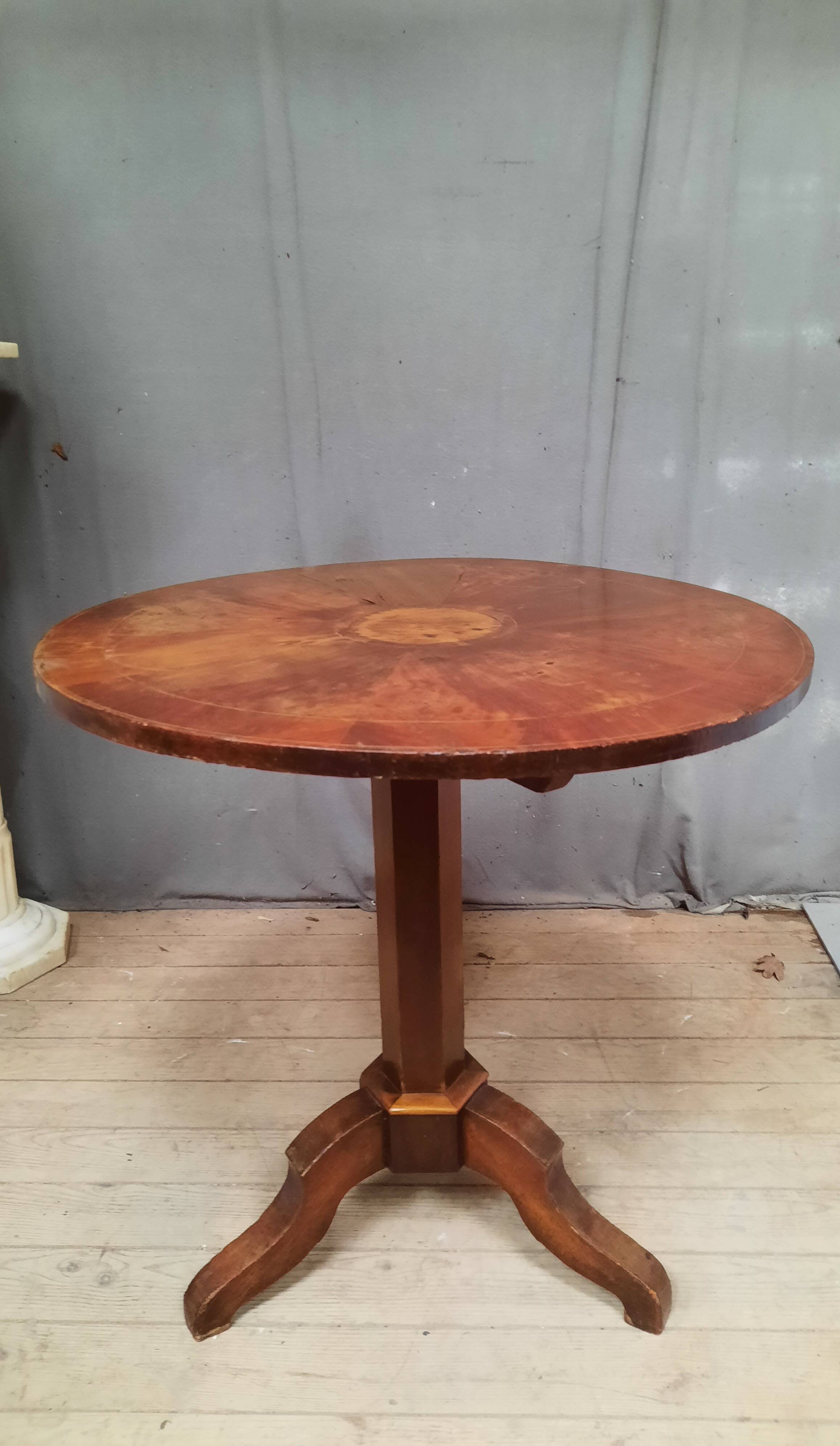 Nineteenth century pedestal table