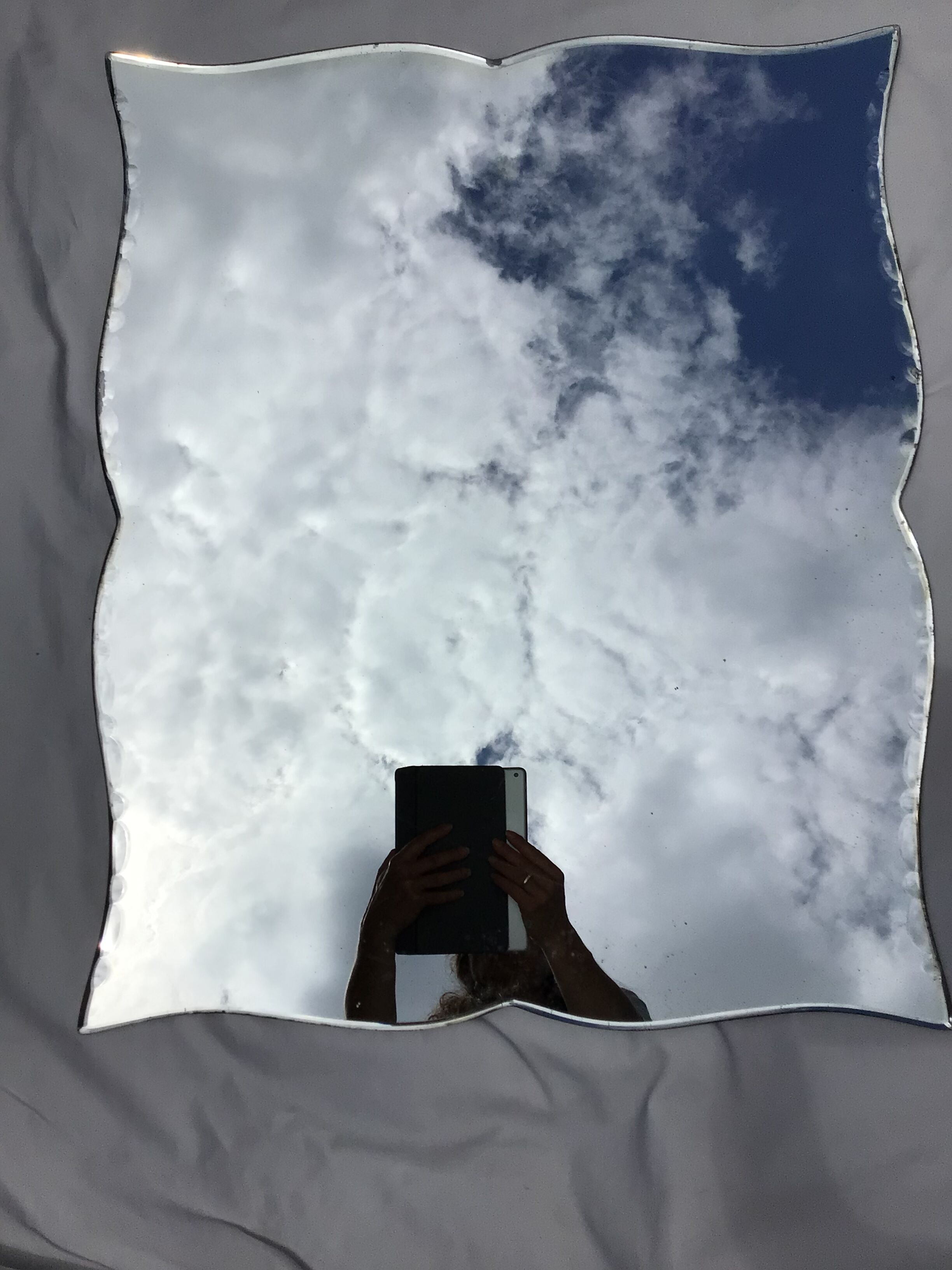 Beveled mirror braces 72cmx59cm